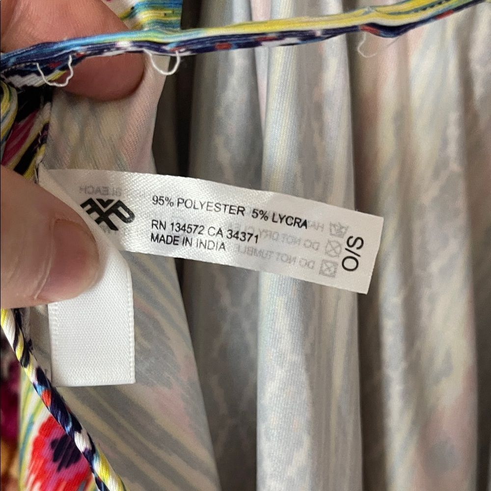 Colorful Patterned Halter Dress - Picture 6 of 7